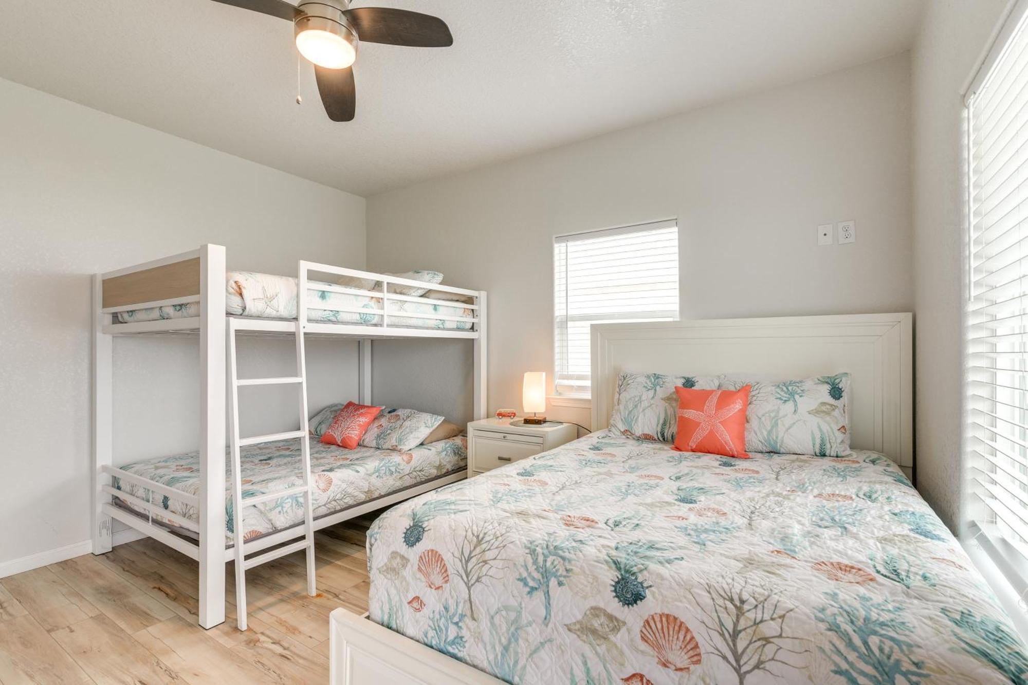 Beachfront Texas Retreat - 2 Decks, Patio And Views! Сърфсайд Бийч Екстериор снимка